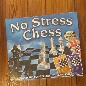 No Stress Chess Game - Black and White
